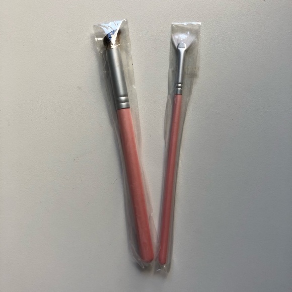 🆕 4 Piece Brush Set ✨HOST PICK✨ - Picture 4 of 8